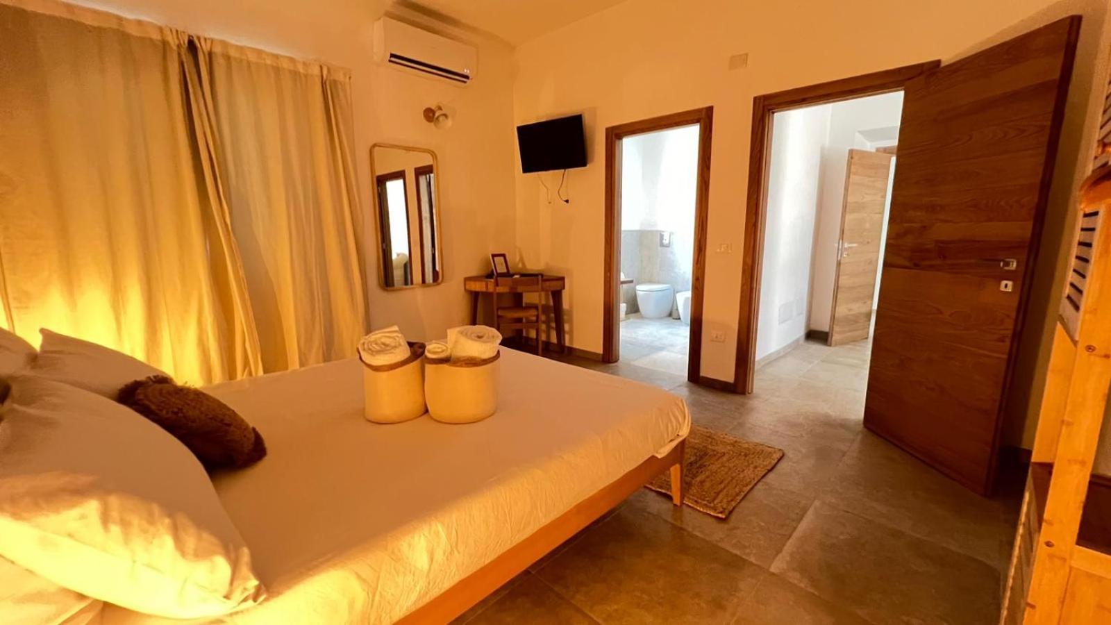 Il Mandorlo Bed & Breakfast Santa Teresa Gallura Exterior photo